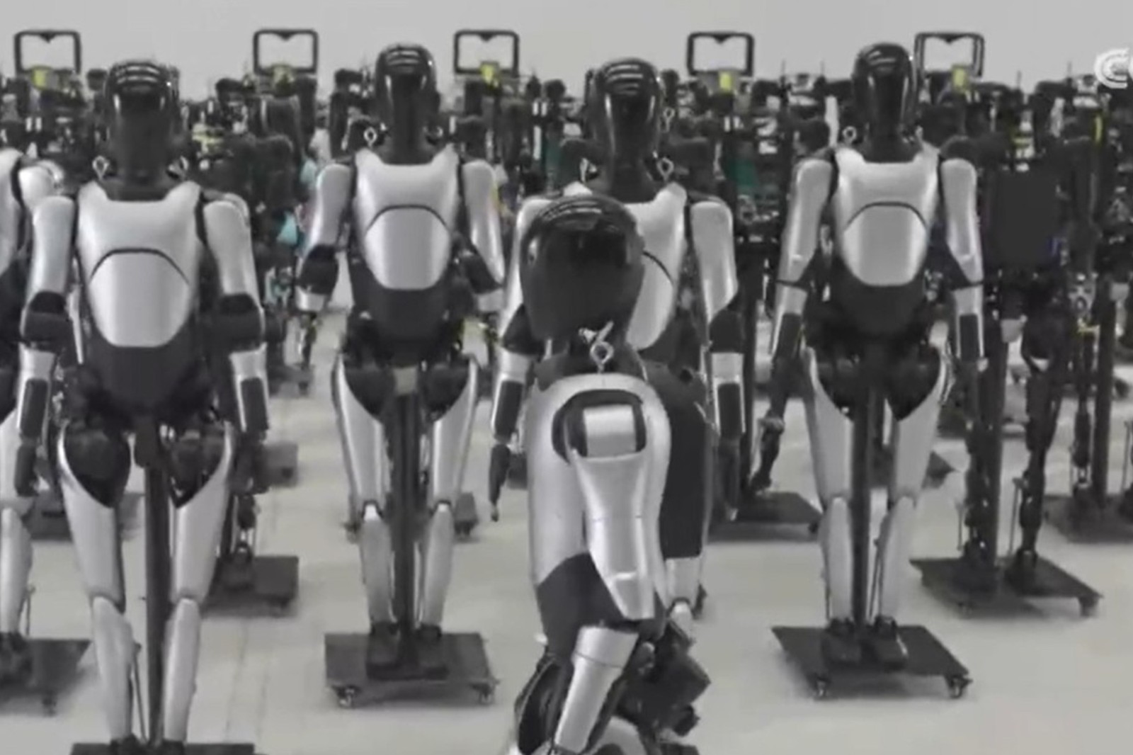 央视报道！揭秘米兰·(milan)机器人量产超级工厂